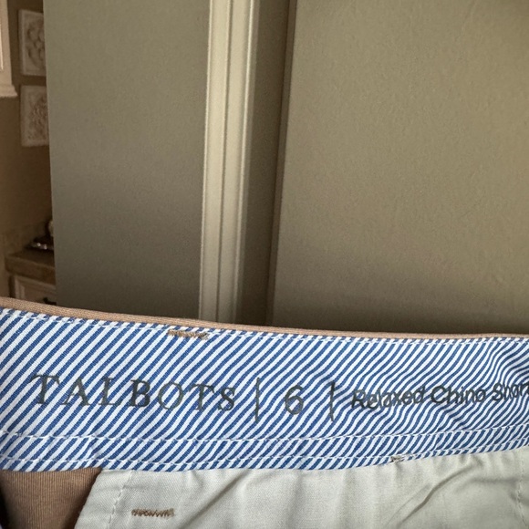 Talbots chino shorts, size 6 - Picture 3 of 3